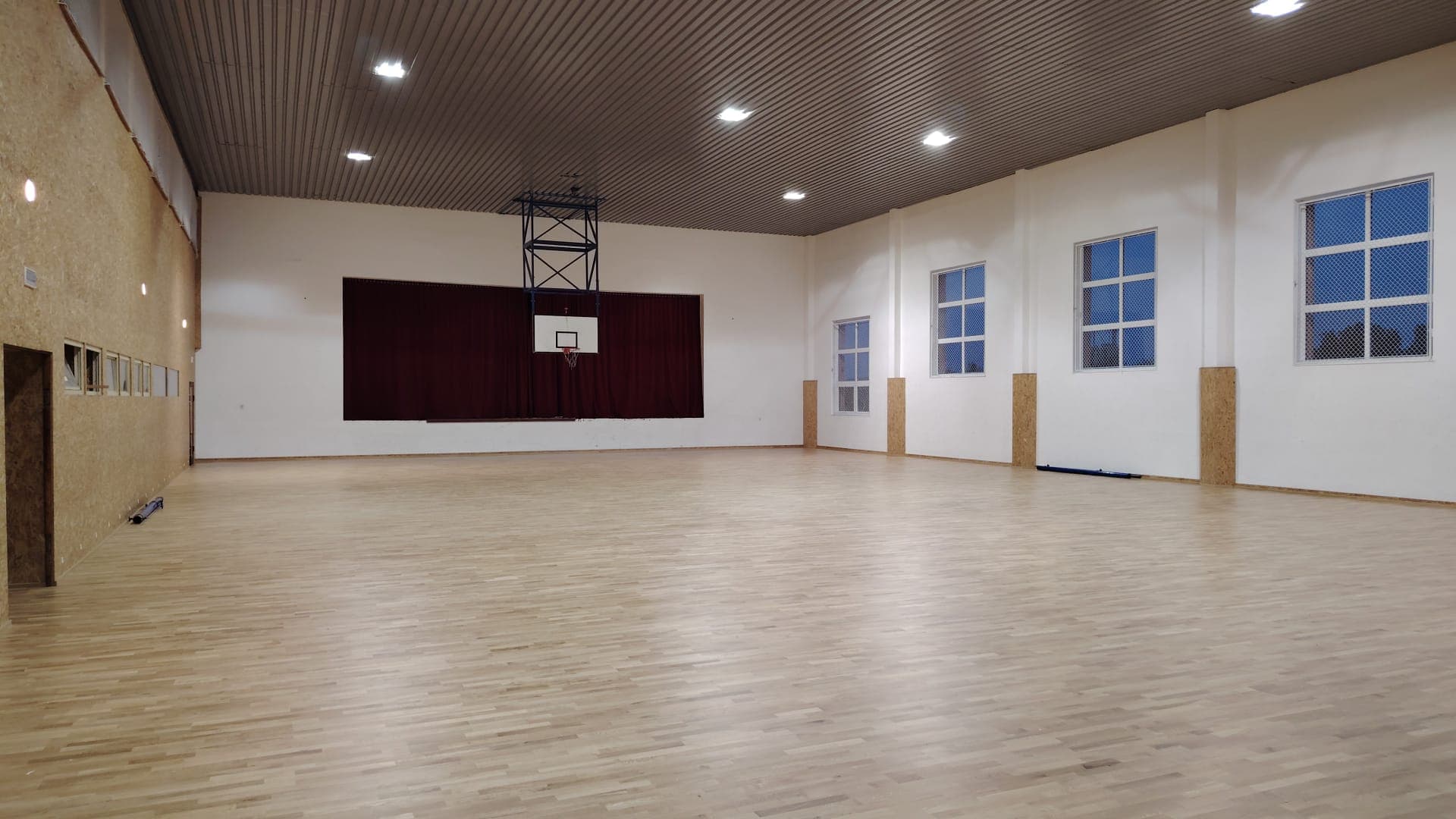 Sportovní skupina v areálu
